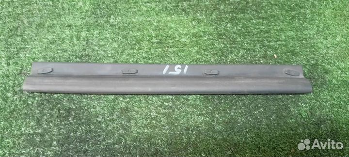 Уплотнитель капота Audi A4 (B8) 2007-2015