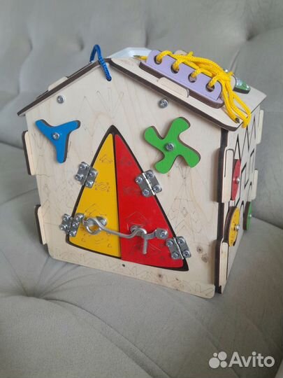 Бизиборд бизидом