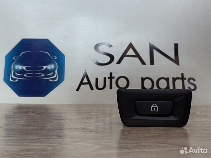 Кнопка багажника Bmw 5 F10 N52B25AF 2011