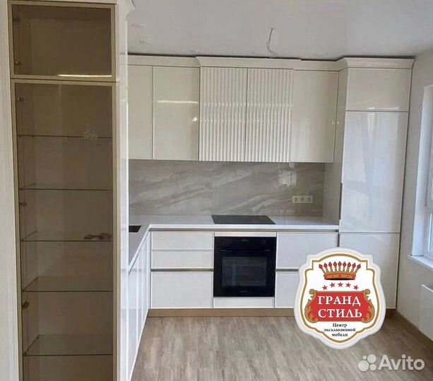 Кухня на заказ с фасадами вельвет