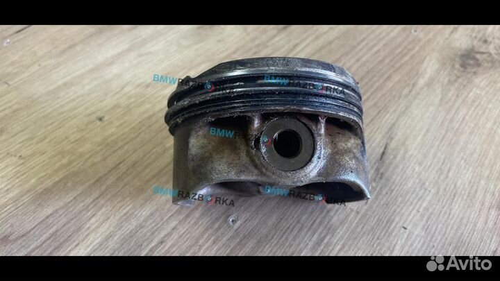 Поршень BMW 7 F01/F02 2010