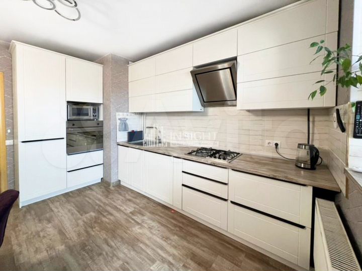 2-к. квартира, 67,5 м², 1/8 эт.