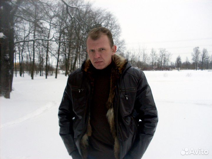 Охранник, старший сотрудник смены охраны