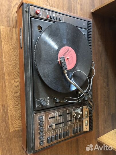 Проигрыватель винила