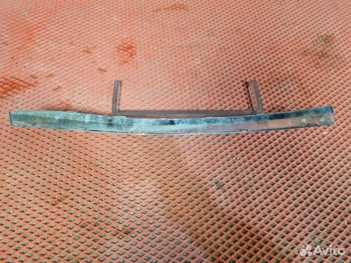 Молдинг заднего бампера Volkswagen Touareg 3