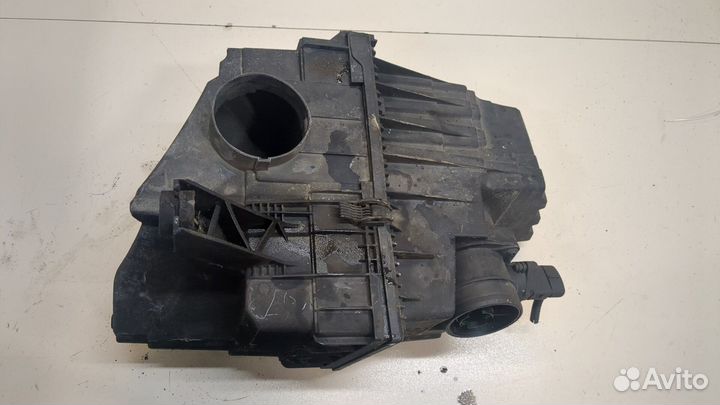 Корпус воздушного фильтра Volkswagen Transporter 5, 2004