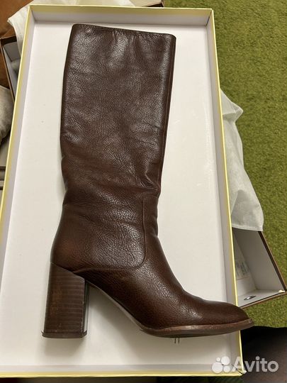 Сапоги кожаные Kristina & Milan на каблуке