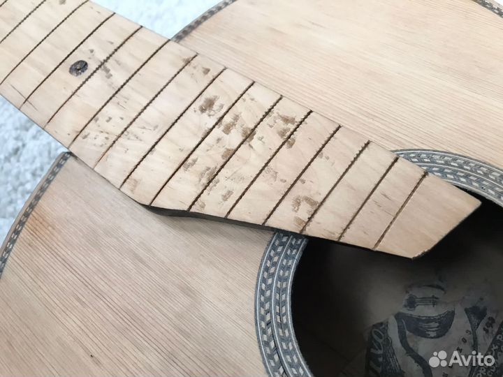 Шиховская семиструнная гитара