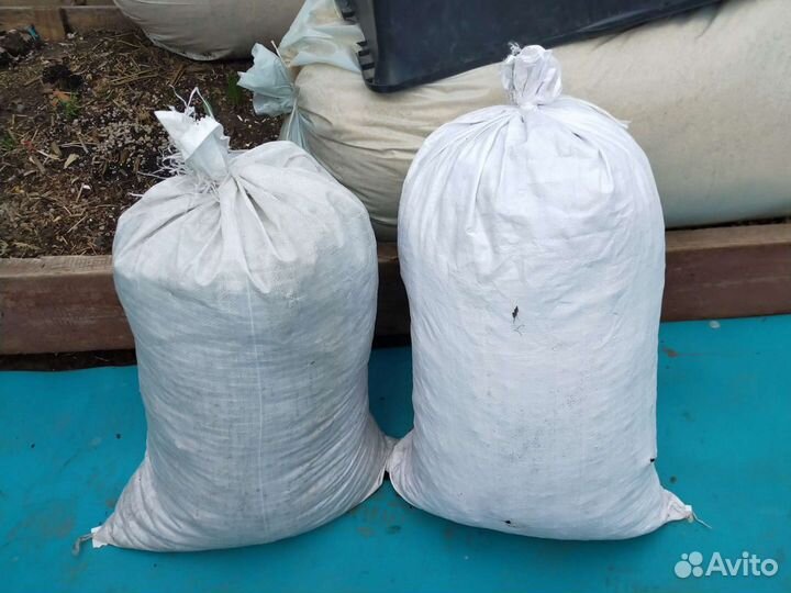 Сухой голубиный помет кроличий навоз в мешках