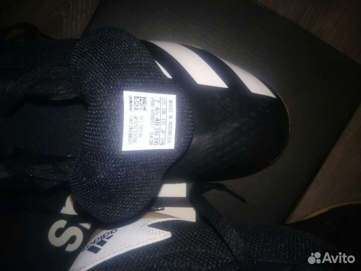 Бутсы adidas predator