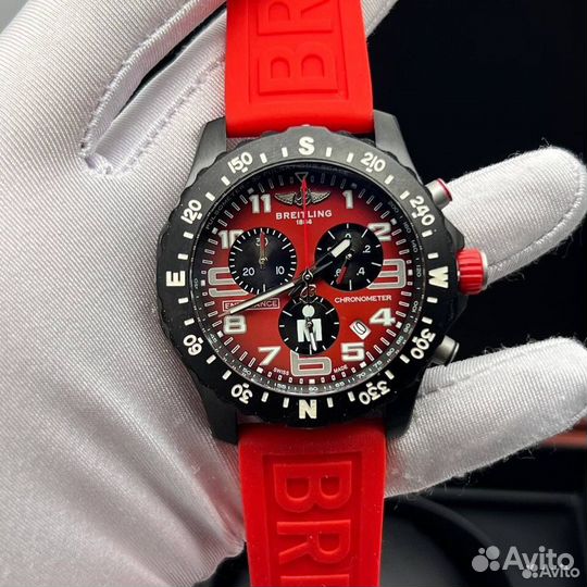 Мужские красные часы Breitling