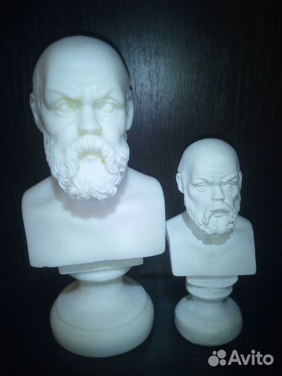 Бюсты греч. философов -Сократ, Эпикур, Гомер и т.д