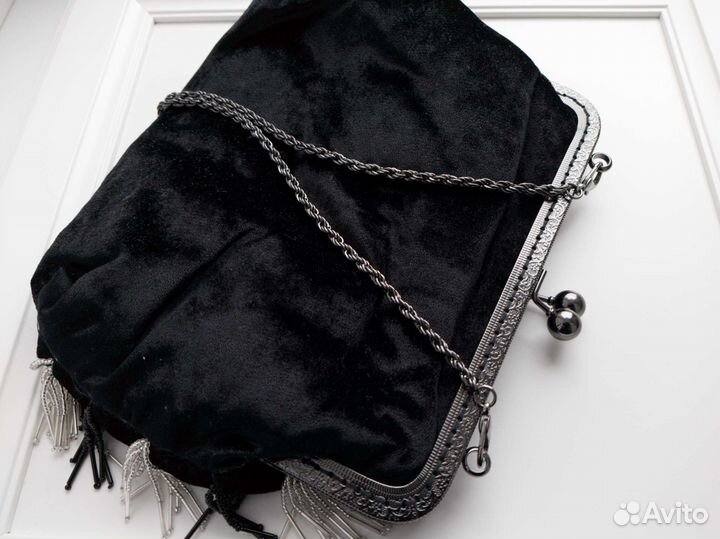 Клатч сумка вечерняя. Стаусиные перья