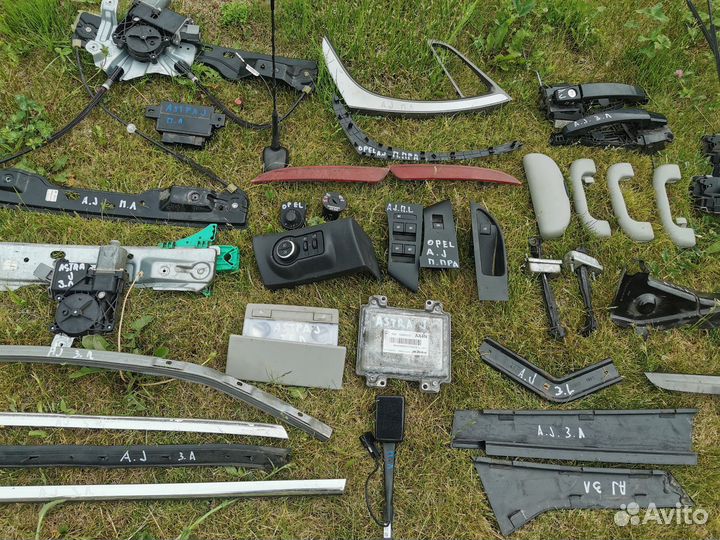 Пластик салона Opel Astra J 2011 год 1.6 АКПП