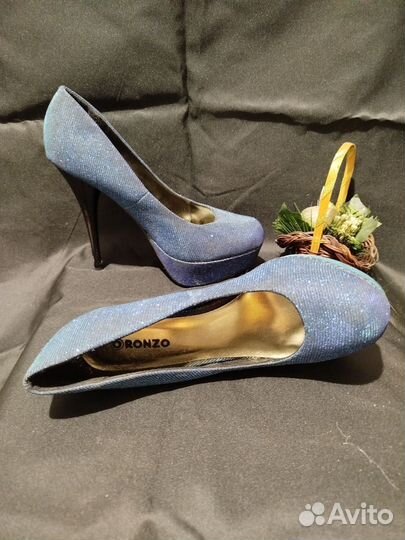 Туфли Ronzo на платформе 38 размер