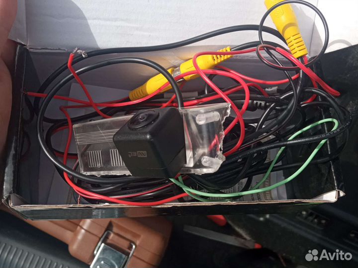 Автомобильная камера заднего хода