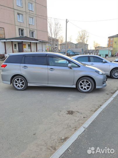 Toyota Wish 1.8 CVT, 2010, 124 000 км
