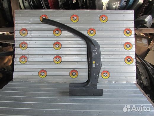 Стойка кузова правая Volkswagen Golf 6