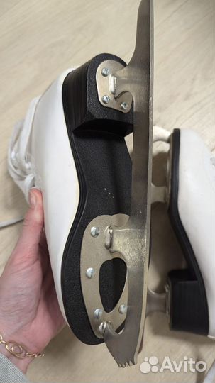 Коньки фигурные 36 размер