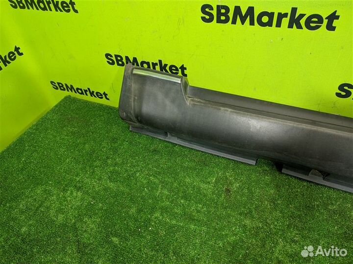 Порог пластиковый (внешний) левый Infiniti Fx35