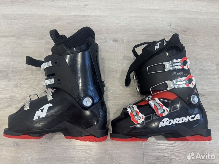 Горнолыжные ботинки детские Nordica 23,0-23,5