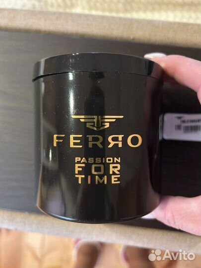 Часы женские Ferro