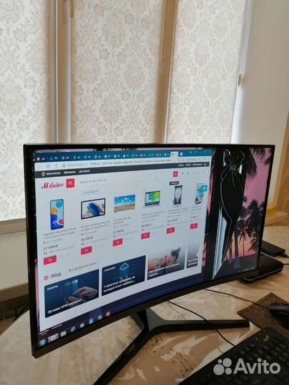 Монитор Samsung 27 изогнутый