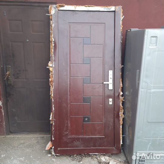 Дверь входная металлическая уличная