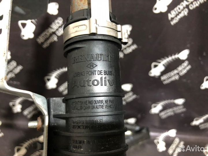 Шторка безопасности правая Nissan Qashqai J10E 1.6