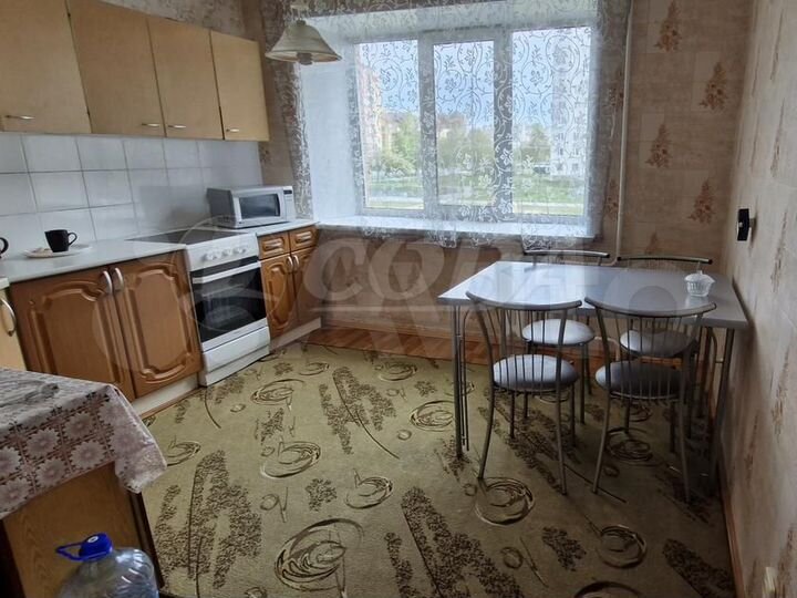 2-к. квартира, 60 м², 2/6 эт.