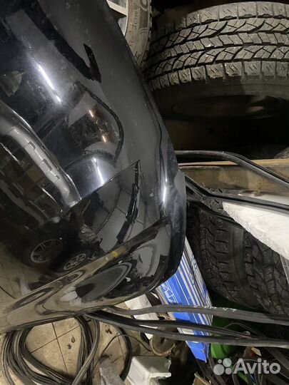 Капот на Land cruiser 200