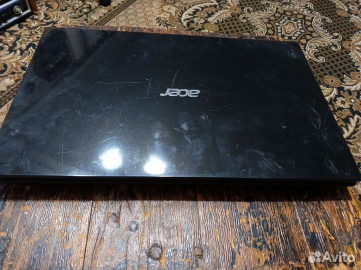 Ноутбук- Acer Aspire V3-571G