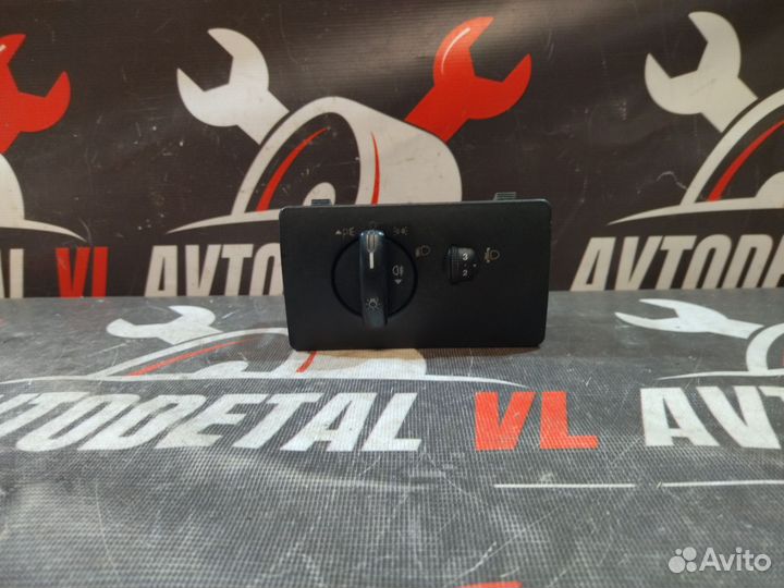 Блок управления светом Ford Focus 2