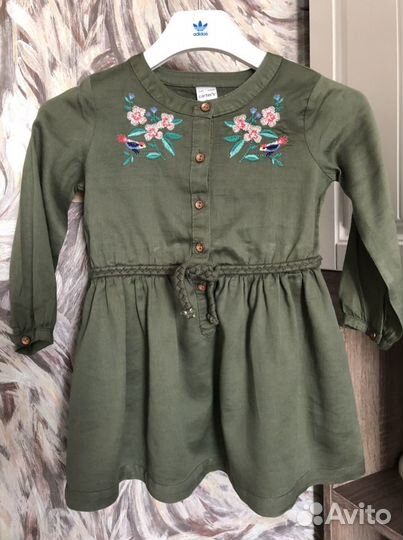 Платье на девочку фирмы «Картерс» 92