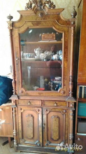 Антикварные шкафы. Витрины