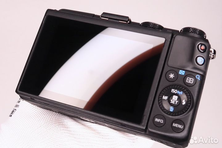 Фотоаппарат Canon M3 + 18-55 IS STM (бонусы)