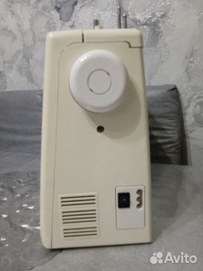 Швейная машина janome