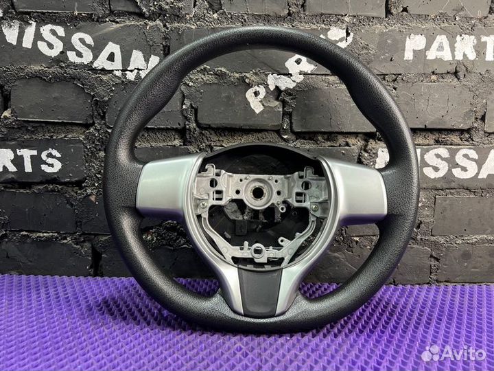 Руль Toyota Vitz NSP130-2054689 1NR-FE 2012