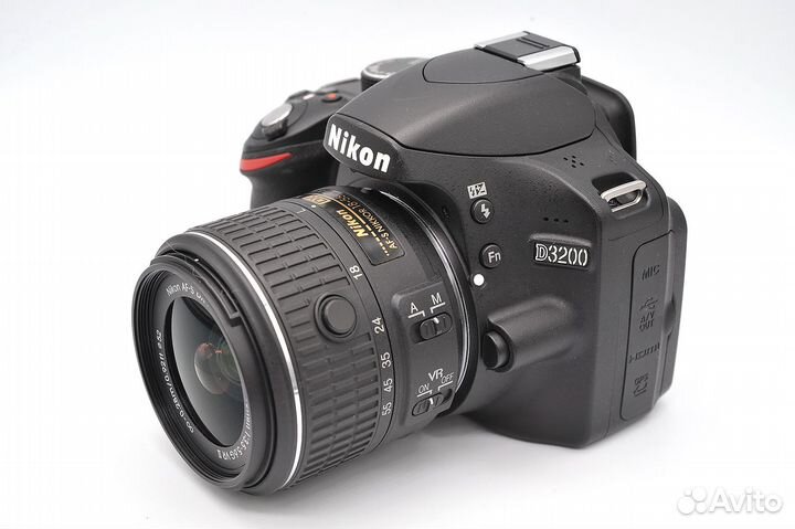 Nikon D3200 18-55 GII VR (пробег 3200)