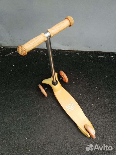 Самокат б/у. Полностью рабочий