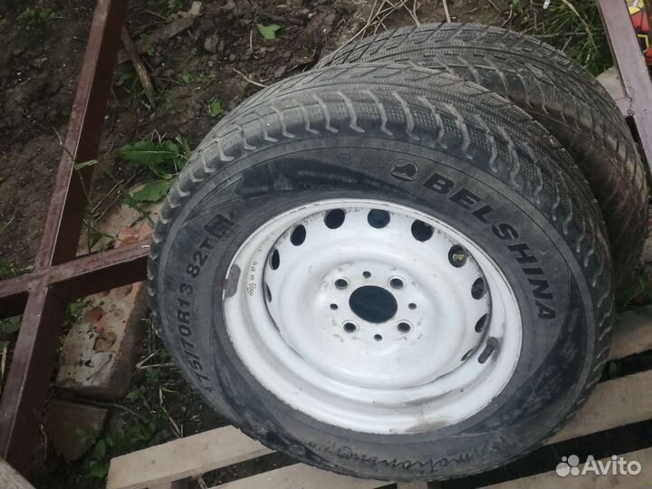 Автомобильные колесо