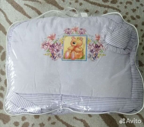 Комплект в детскую кроватку с бортиками 