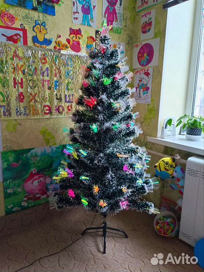 Новогодняя искусственная ёлка