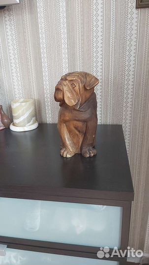 Статуэтка из бука Собака
