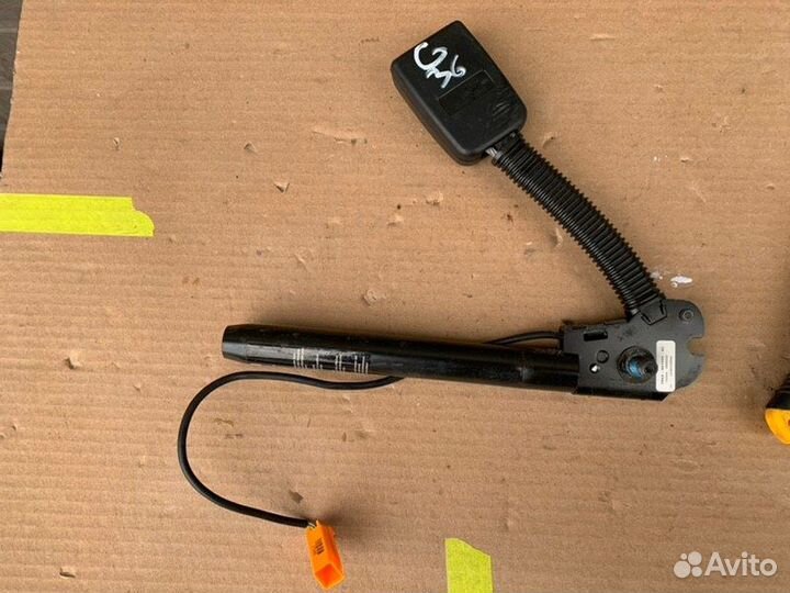 Замок ремня безопасности передний левый Ford