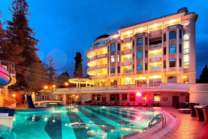 Действующий SPA-отель в Сириусе