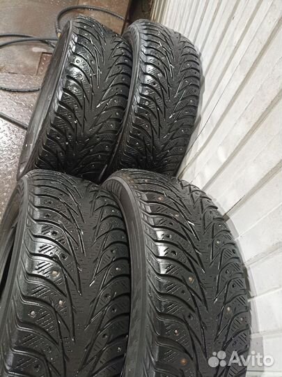 Yokohama Ice Guard Stud IG55 215/60 R16