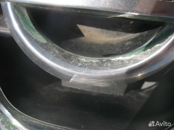 Решётка радиатора Nissan X-Trail T30