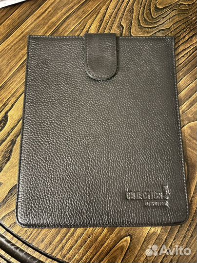 Чехол на iPad