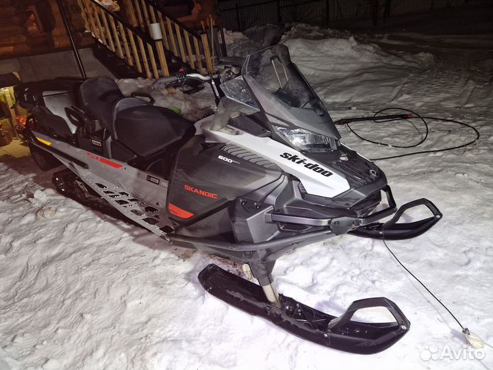 Снегоход BRP ski doo skandic 600